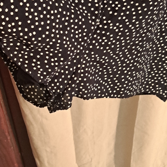 Urban Outfitters Size 8..1 Pc Short Set..Pleated..One Piece...Lined Short..Dots - Picture 3 of 10